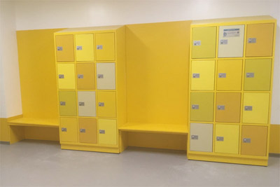 Sitzbank und Spind Schule Sonderanfertigung nicht brennbar A2